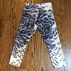 Lululemon Wunder Under Crop leggings